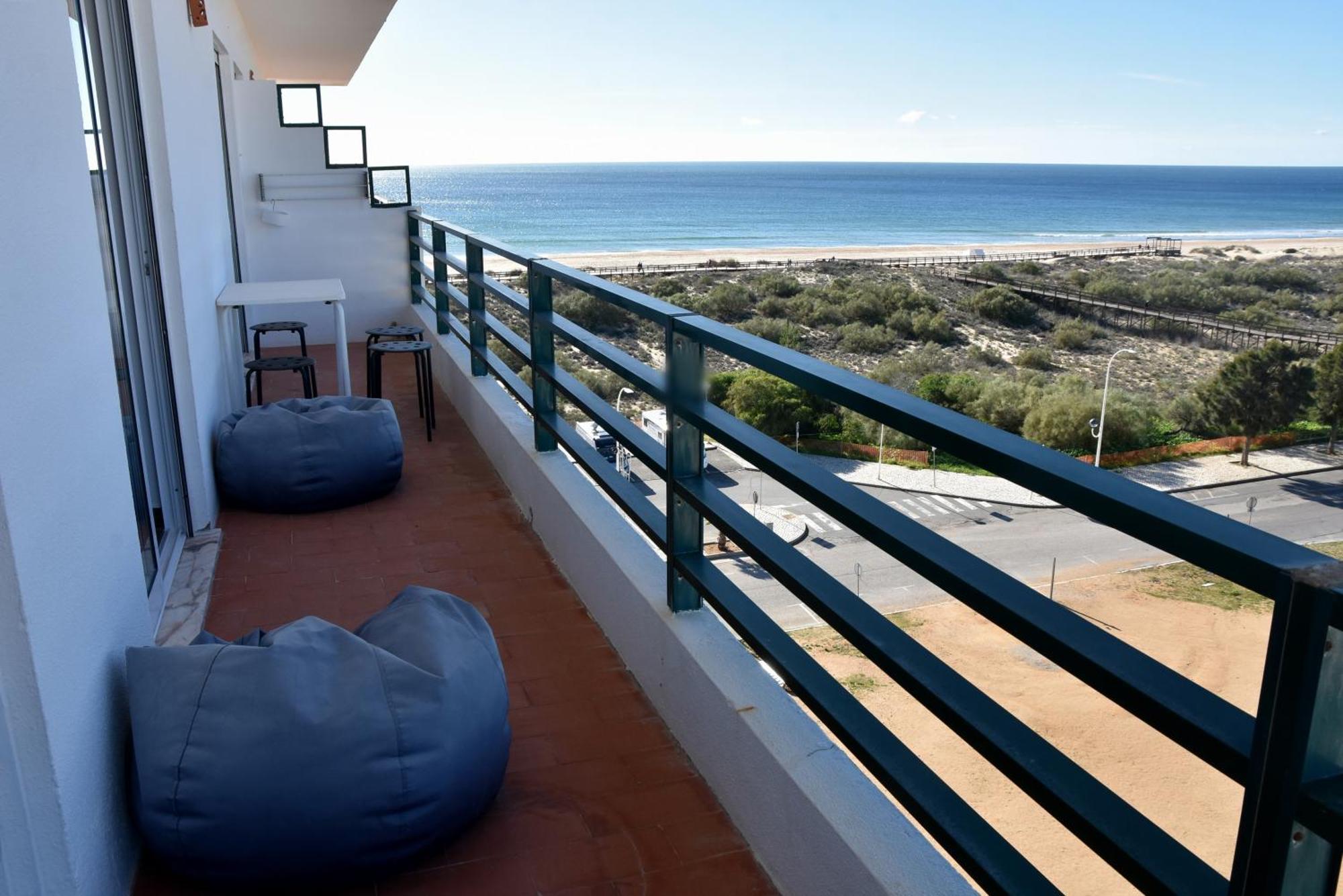 Beach House Monte Gordo Exterior photo